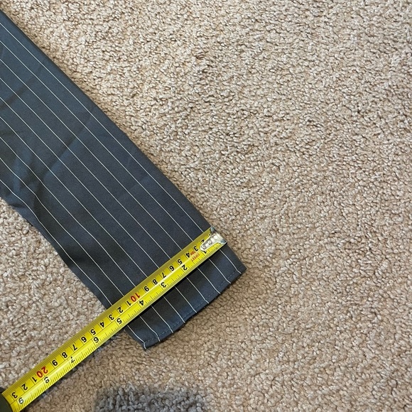 PIE IN THE SKY Gray Pinstripe Long Sleeve Crop Top - Picture 7 of 9